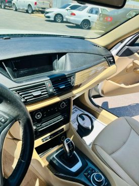 2014 BMW X1 sDrive28i – Sporty, Sophisticated, and Affordable Luxury