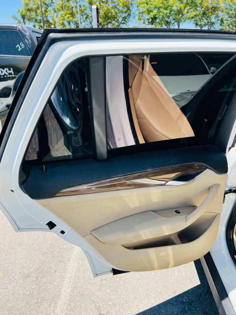 2014 BMW X1 sDrive28i – Sporty, Sophisticated, and Affordable Luxury