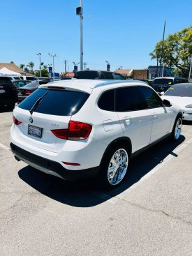 2014 BMW X1 sDrive28i – Sporty, Sophisticated, and Affordable Luxury