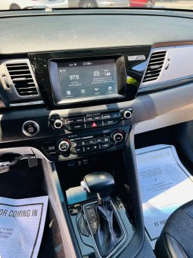 2018 Kia Niro EX – Hybrid Efficiency Meets Everyday Practicality